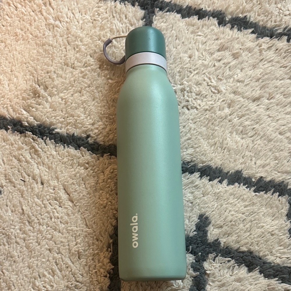 Owala Free Sip 24oz water bottle